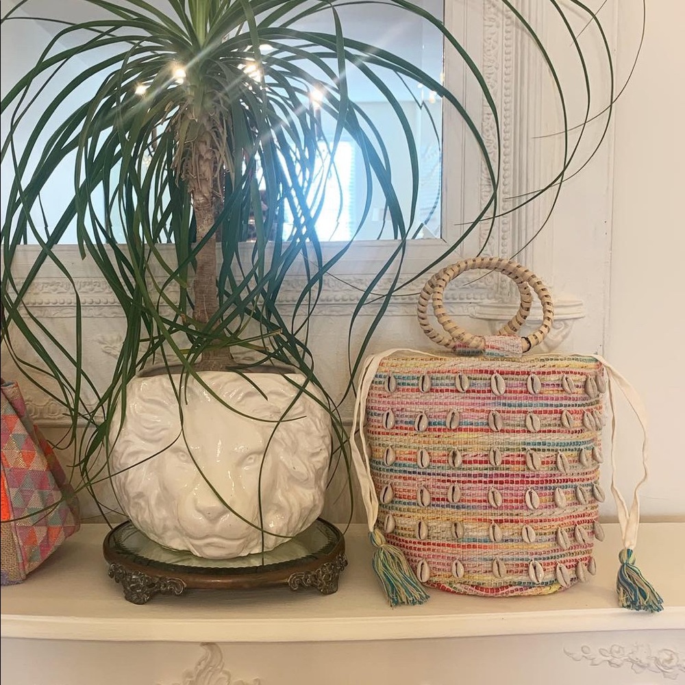 Cowrie Puka Shell Multicolor Mini Bucket Bag - Picture 3 of 8